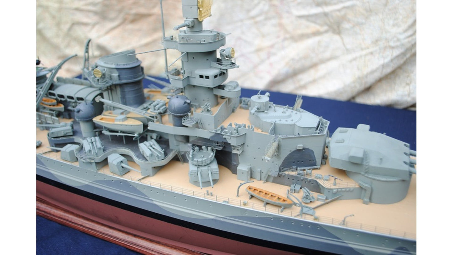 Trumpeter 03715 German Battleship Scharnhorst