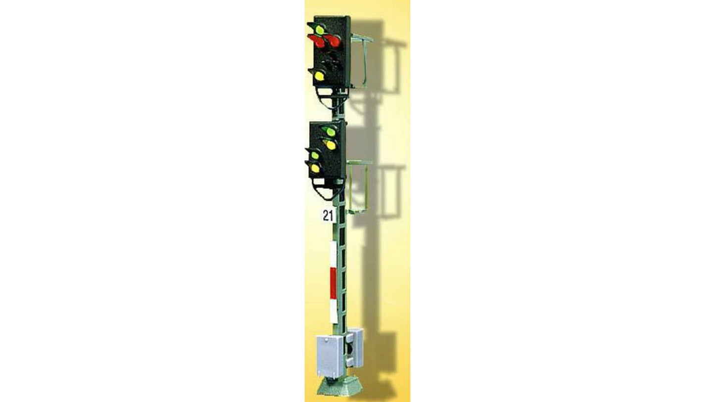 Viessmann 4004 Colour Light Entry Signal w-Distant Signal