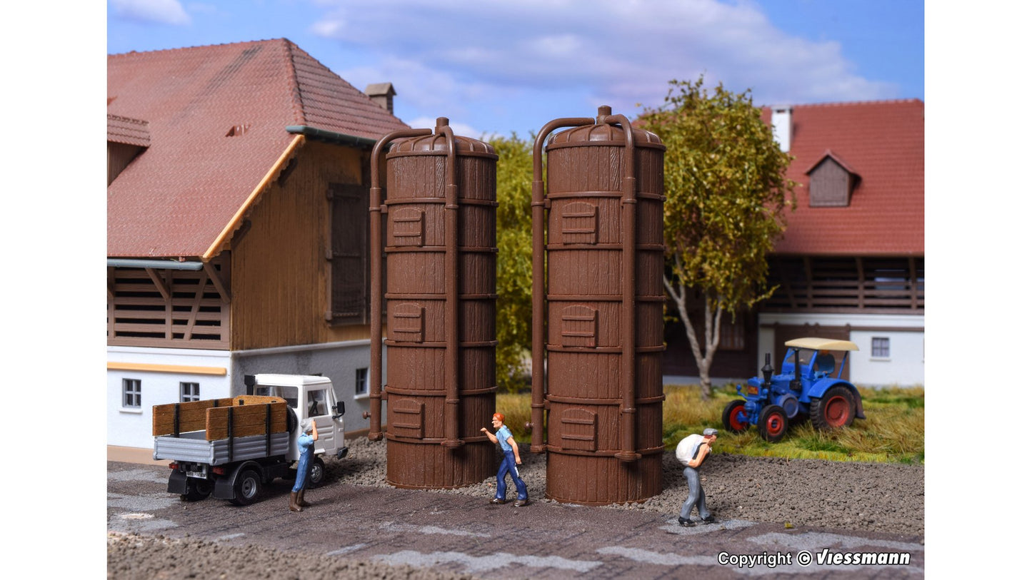 Vollmer 43743 Pair of Silos
